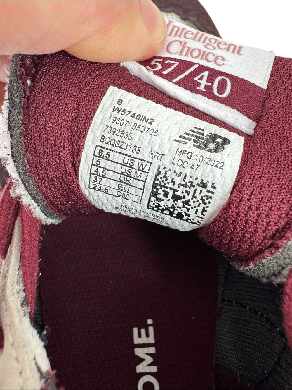 New Balance x FIGS 57/40 sneakers in the "Mineral Mauve" colorway - Picture 10 of 12